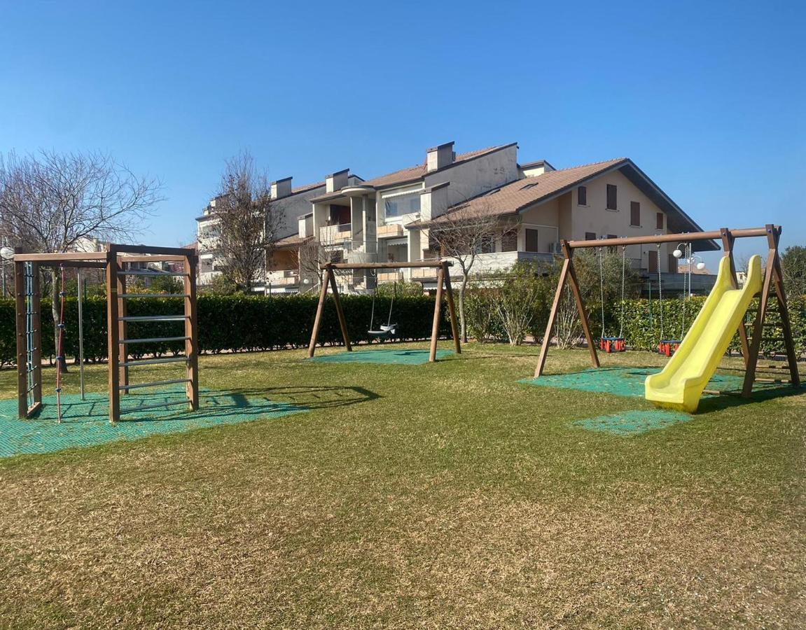 Appartement With Private Garden - *
