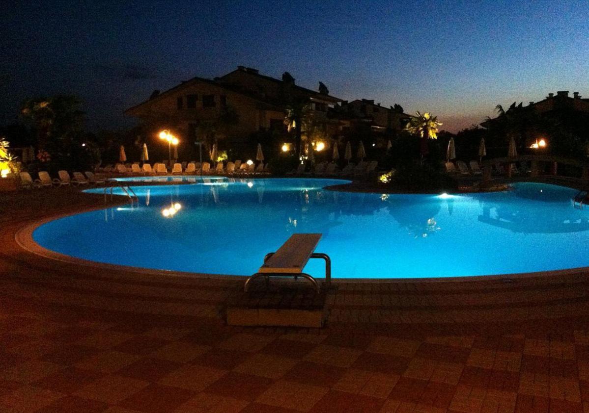 Appartement With Private Garden - *
